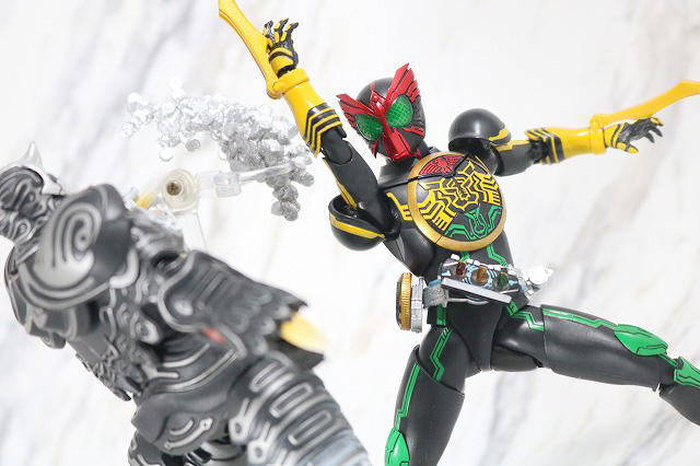 S.H.フィギュアーツ　仮面ライダーオーズ　タトバコンボ　真骨彫製法　アクション　ガメル