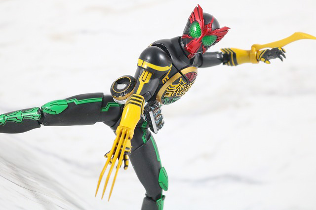 S.H.フィギュアーツ　仮面ライダーオーズ　タトバコンボ　真骨彫製法　アクション