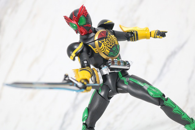 S.H.フィギュアーツ　仮面ライダーオーズ　タトバコンボ　真骨彫製法　アクション