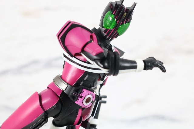 S.H.フィギュアーツ　仮面ライダーディケイド　ネオディケイドライバー　真骨彫製法　レビュー　アクション