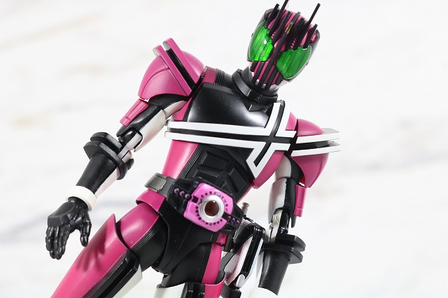 S.H.フィギュアーツ　仮面ライダーディケイド　ネオディケイドライバー　真骨彫製法　レビュー　アクション