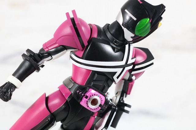 S.H.フィギュアーツ　仮面ライダーディケイド　ネオディケイドライバー　真骨彫製法　レビュー　アクション