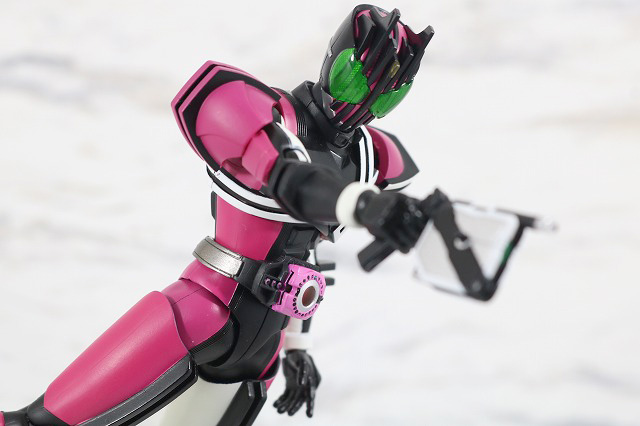 S.H.フィギュアーツ　仮面ライダーディケイド　ネオディケイドライバー　真骨彫製法　レビュー　アクション