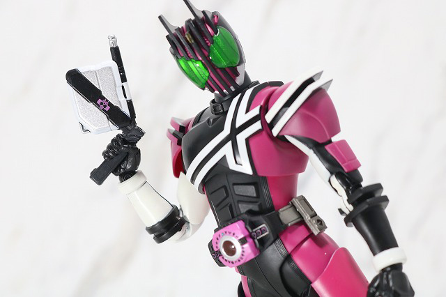 S.H.フィギュアーツ　仮面ライダーディケイド　ネオディケイドライバー　真骨彫製法　レビュー　アクション