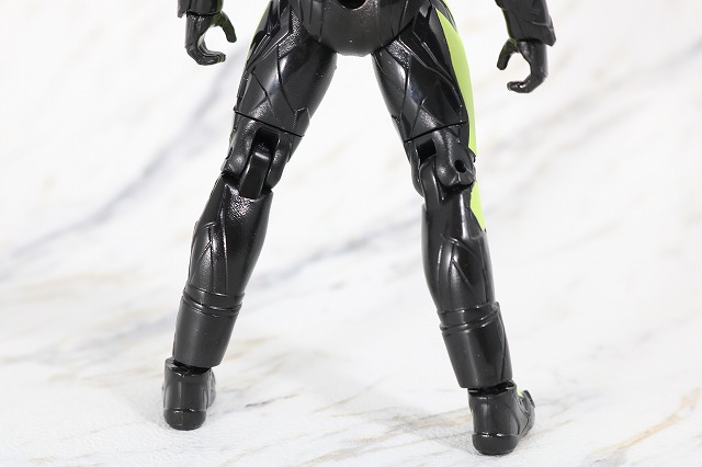 RKF RIDER KICK'S FIGURE　仮面ライダーゼロワン　ライジングホッパー　レビュー　全身