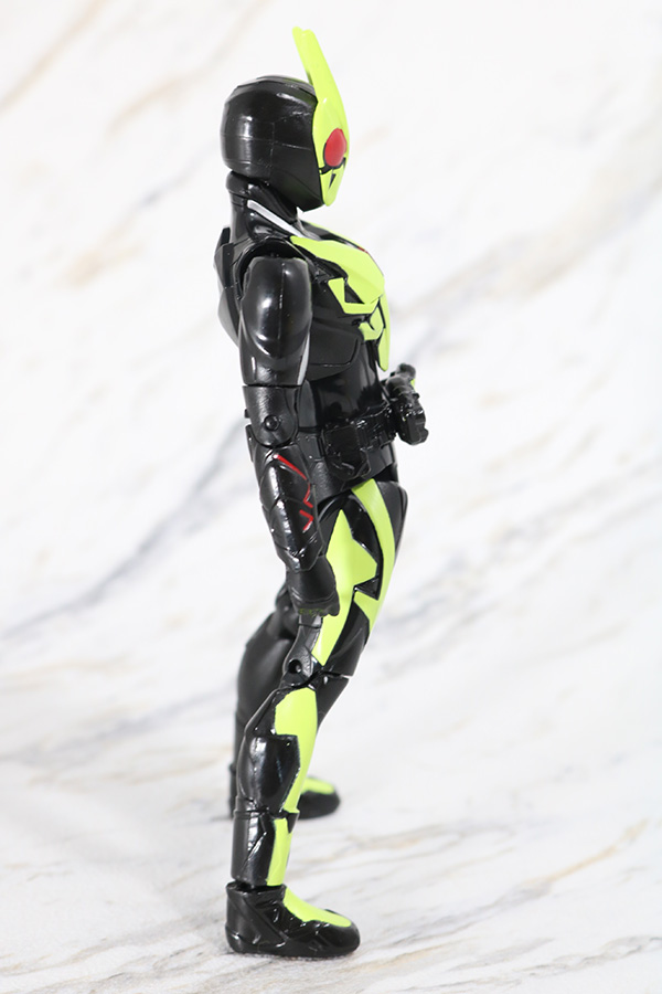 RKF RIDER KICK'S FIGURE　仮面ライダーゼロワン　ライジングホッパー　レビュー　全身