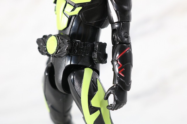 RKF RIDER KICK'S FIGURE　仮面ライダーゼロワン　ライジングホッパー　レビュー　全身