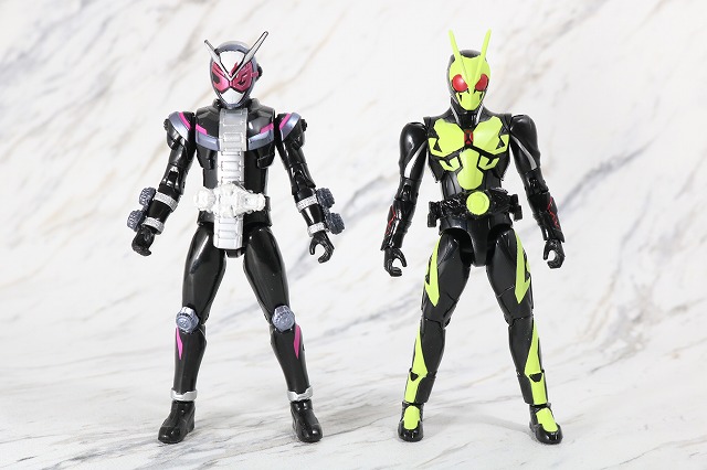 RKF RIDER KICK'S FIGURE　仮面ライダーゼロワン　ライジングホッパー　レビュー　全身　仮面ライダージオウ　比較