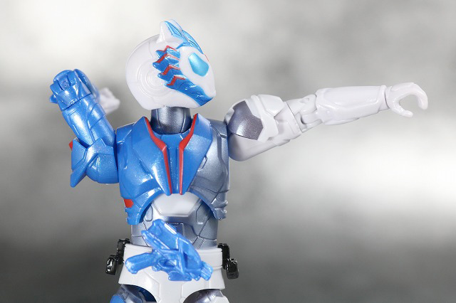 RKF RIDER KICK'S FIGURE 仮面ライダーバルカン　シューティングウルフ　レビュー　可動範囲