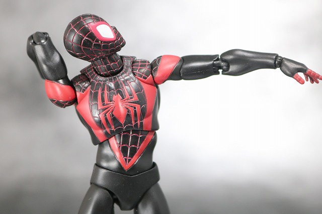 MAFEX　スパイダーマン　マイルス・モラレス　可動範囲