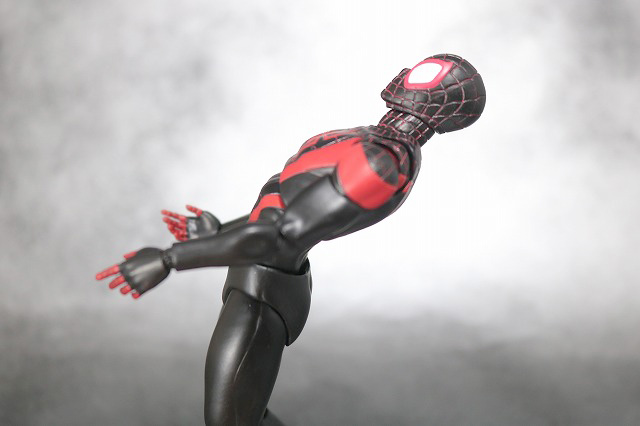 MAFEX　スパイダーマン　マイルス・モラレス　可動範囲