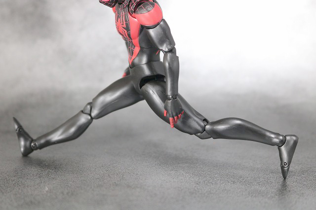 MAFEX　スパイダーマン　マイルス・モラレス　可動範囲