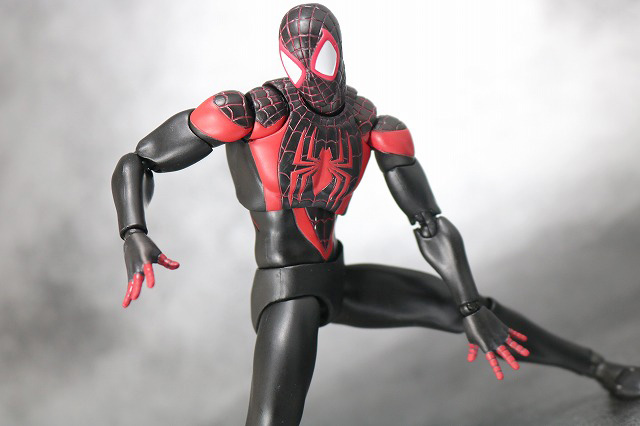 MAFEX　スパイダーマン　マイルス・モラレス　アクション