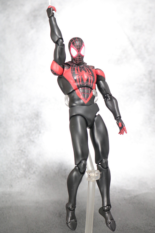 MAFEX　スパイダーマン　マイルス・モラレス　アクション