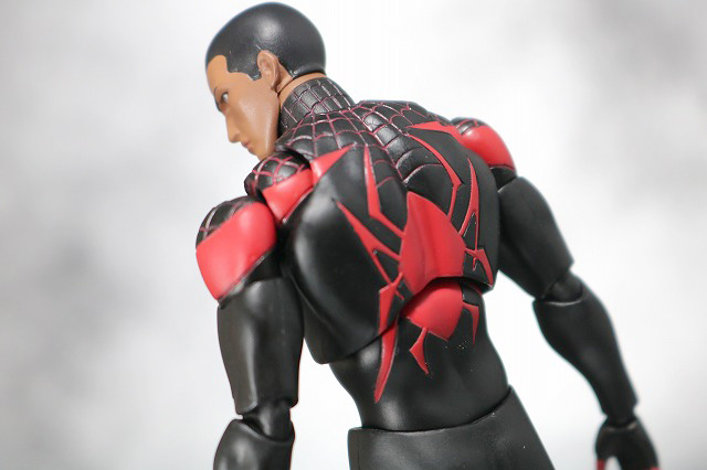 MAFEX　スパイダーマン　マイルス・モラレス　アクション