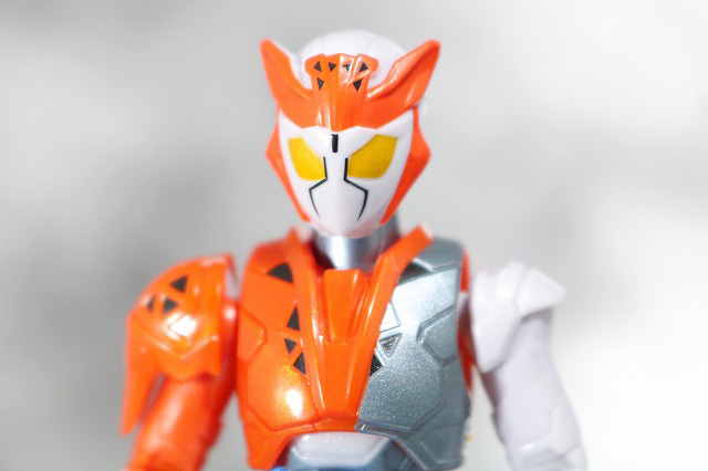 RKF　RIDER KICK'S FIGURE　仮面ライダーバルキリー　ラッシングチーター　レビュー　全身