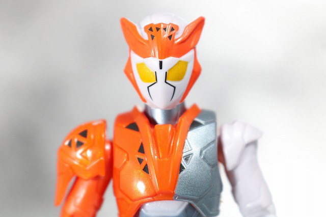 RKF　RIDER KICK'S FIGURE　仮面ライダーバルキリー　ラッシングチーター　レビュー　全身