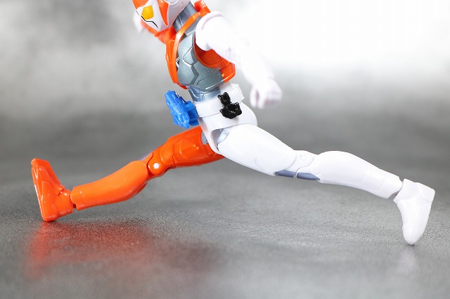 RKF　RIDER KICK'S FIGURE　仮面ライダーバルキリー　ラッシングチーター　レビュー　可動範囲