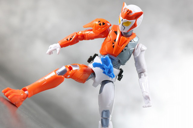 RKF　RIDER KICK'S FIGURE　仮面ライダーバルキリー　ラッシングチーター　レビュー　アクション