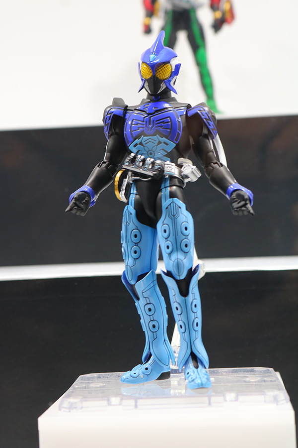 S.H.フィギュアーツ　仮面ライダーオーズ　シャウトコンボ　真骨彫製法