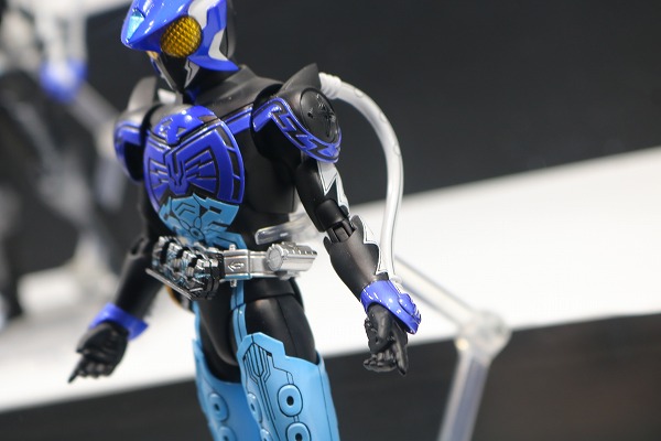 S.H.フィギュアーツ　仮面ライダーオーズ　シャウトコンボ　真骨彫製法