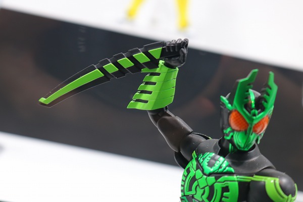 S.H.フィギュアーツ　仮面ライダーオーズ ガタキリバコンボ　真骨彫製法