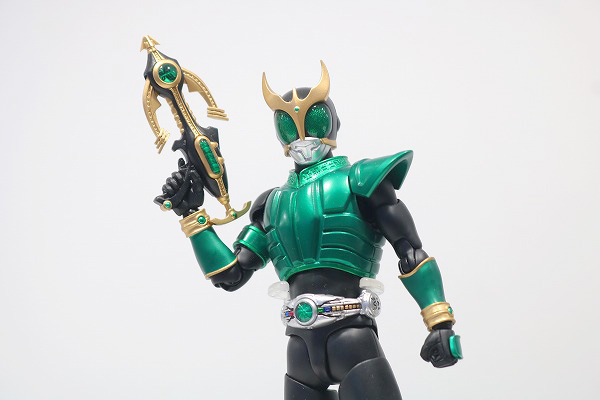 S.H.フィギュアーツ　仮面ライダークウガ　ペガサスフォーム　真骨彫製法