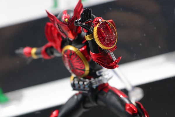 S.H.フィギュアーツ　仮面ライダーオーズ タジャドルコンボ　真骨彫製法