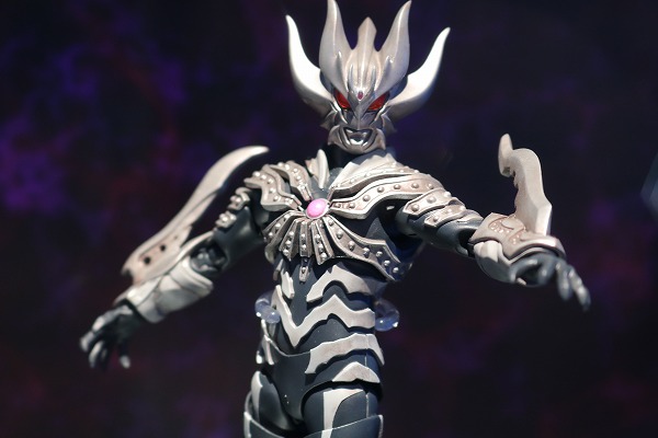 S.H.フィギュアーツ　ウルトラマンダークキラー