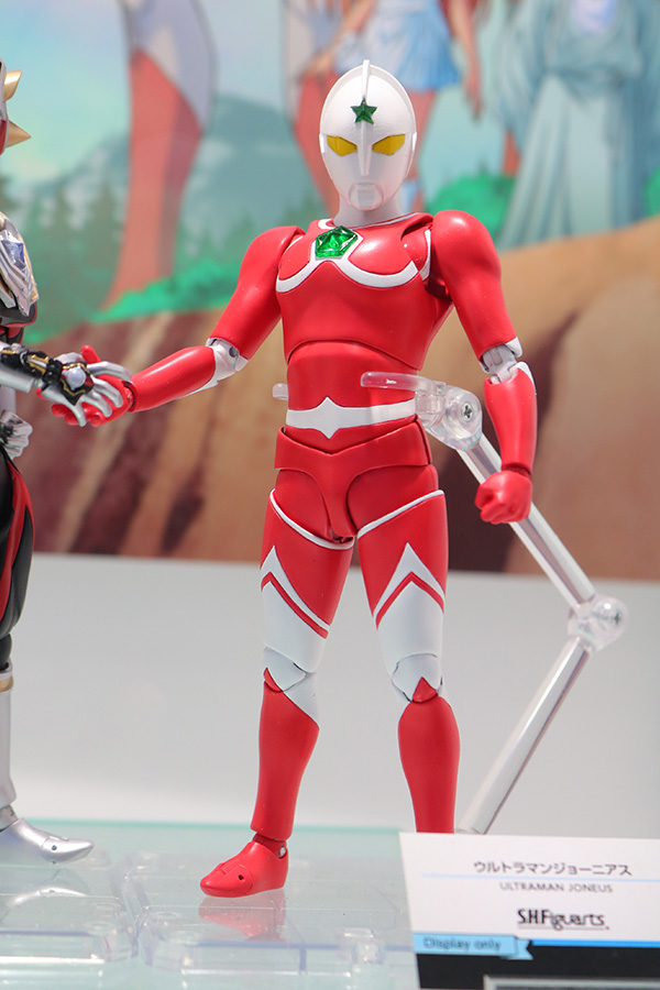 S.H.フィギュアーツ　ウルトラマンジョーニアス