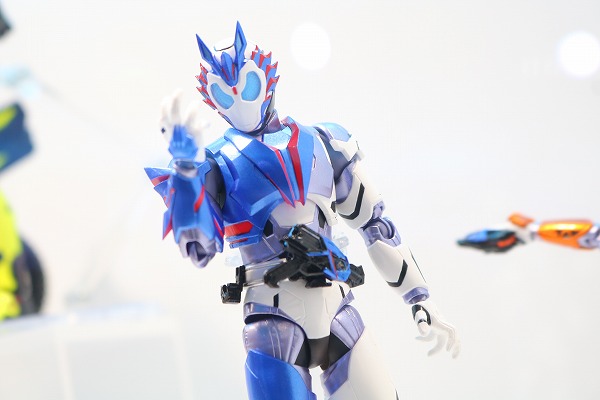 S.H.フィギュアーツ　仮面ライダーバルカン シューティングウルフ