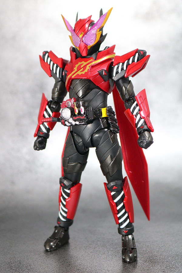 S.H.フィギュアーツ　仮面ライダービルド　ラビットラビットフォーム　レビュー　全身