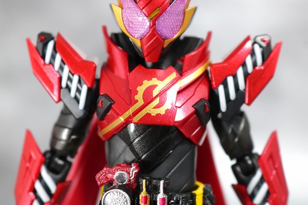 S.H.フィギュアーツ　仮面ライダービルド　ラビットラビットフォーム　レビュー　全身