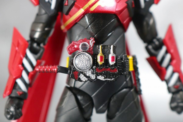 S.H.フィギュアーツ　仮面ライダービルド　ラビットラビットフォーム　レビュー　全身