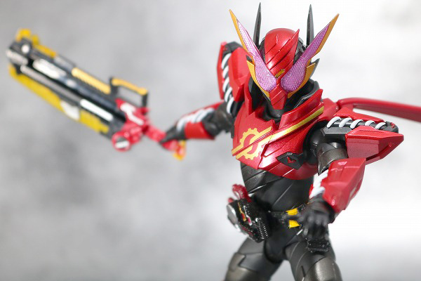 S.H.フィギュアーツ　仮面ライダービルド　ラビットラビットフォーム　レビュー　アクション