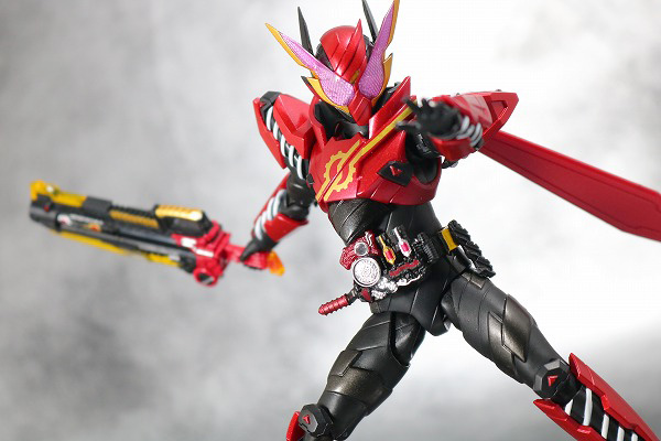 S.H.フィギュアーツ　仮面ライダービルド　ラビットラビットフォーム　レビュー　アクション