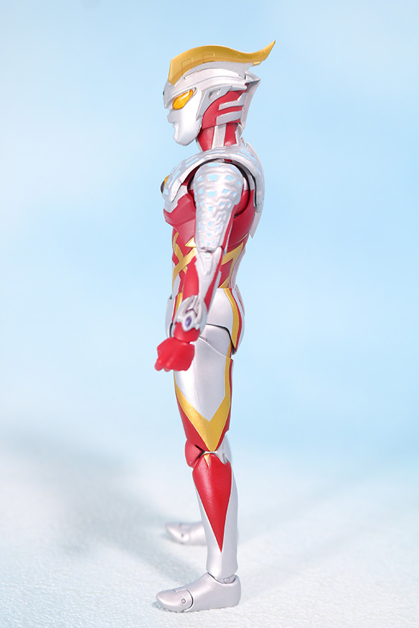 S.H.フィギュアーツ　ストロングコロナゼロ　ウルトラマンゼロ　レビュー　全身