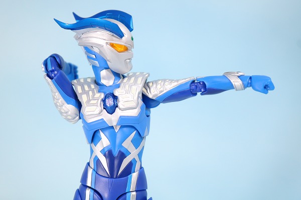 S.H.フィギュアー　ルナミラクルゼロ　ストロングコロナゼロ　ウルトラマンゼロ　レビュー　可動範囲