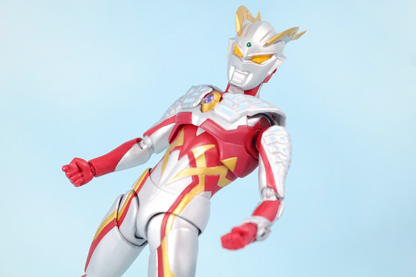 S.H.フィギュアーツ　ストロングコロナゼロ　ウルトラマンゼロ　レビュー　アクション