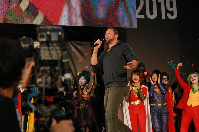 東京コミコン2019　DCコミックス　コスプレステージ　ザッカリー・リーヴァイ