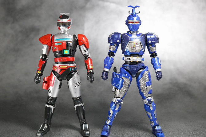 S.H.フィギュアーツ　ファイヤー　特警ウインスペクター　レビュー　全身　ブルービート　比較