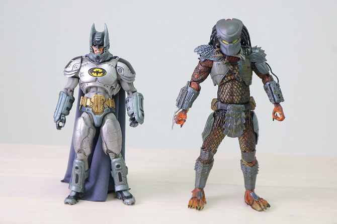 NECA　ネカ　バットマンVSプレデター　SDCC2019限定　プレデター　レビュー　全身　比較