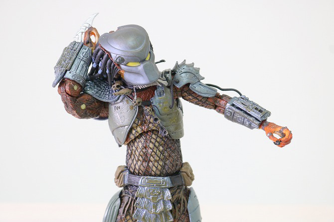 NECA　ネカ　バットマンVSプレデター　SDCC2019限定　プレデター　レビュー　可動範囲