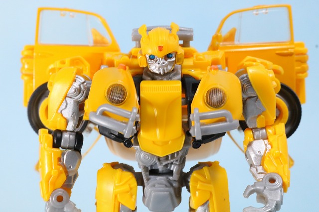 TFスタジオシリーズ　SS-16　バンブルビー　レビュー　ビークルモード　ロボットモード　変形