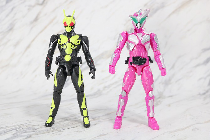 RKF RIDER KICK'S FIGURE　仮面ライダー迅　フライングファルコン　レビュー　全身　仮面ライダーゼロワン　比較