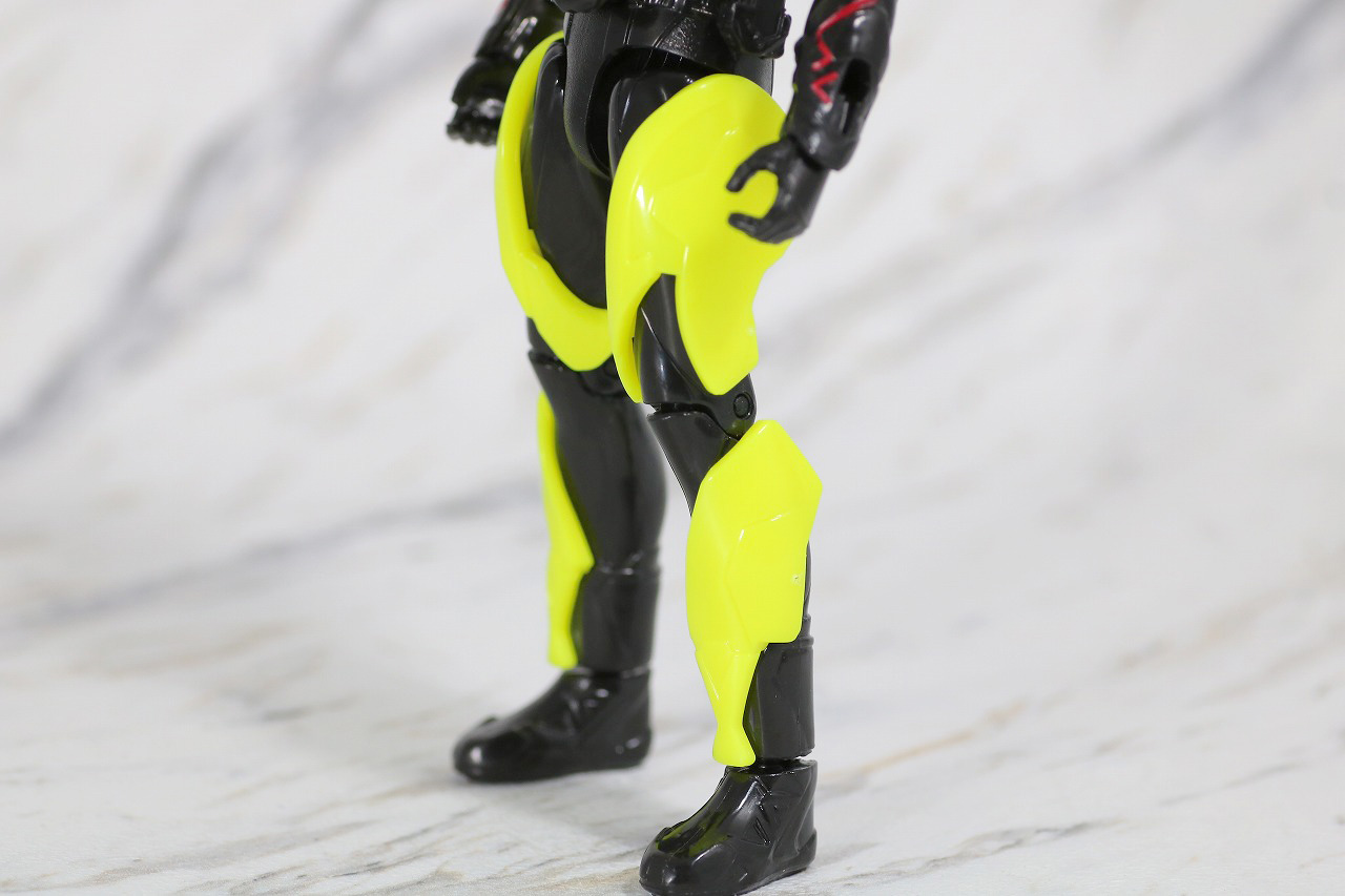 RKF　RIDER KICK'S FIGURE　仮面ライダーゼロワン　ハイブリットライズフィギュア　レビュー　ライジングホッパー　全身