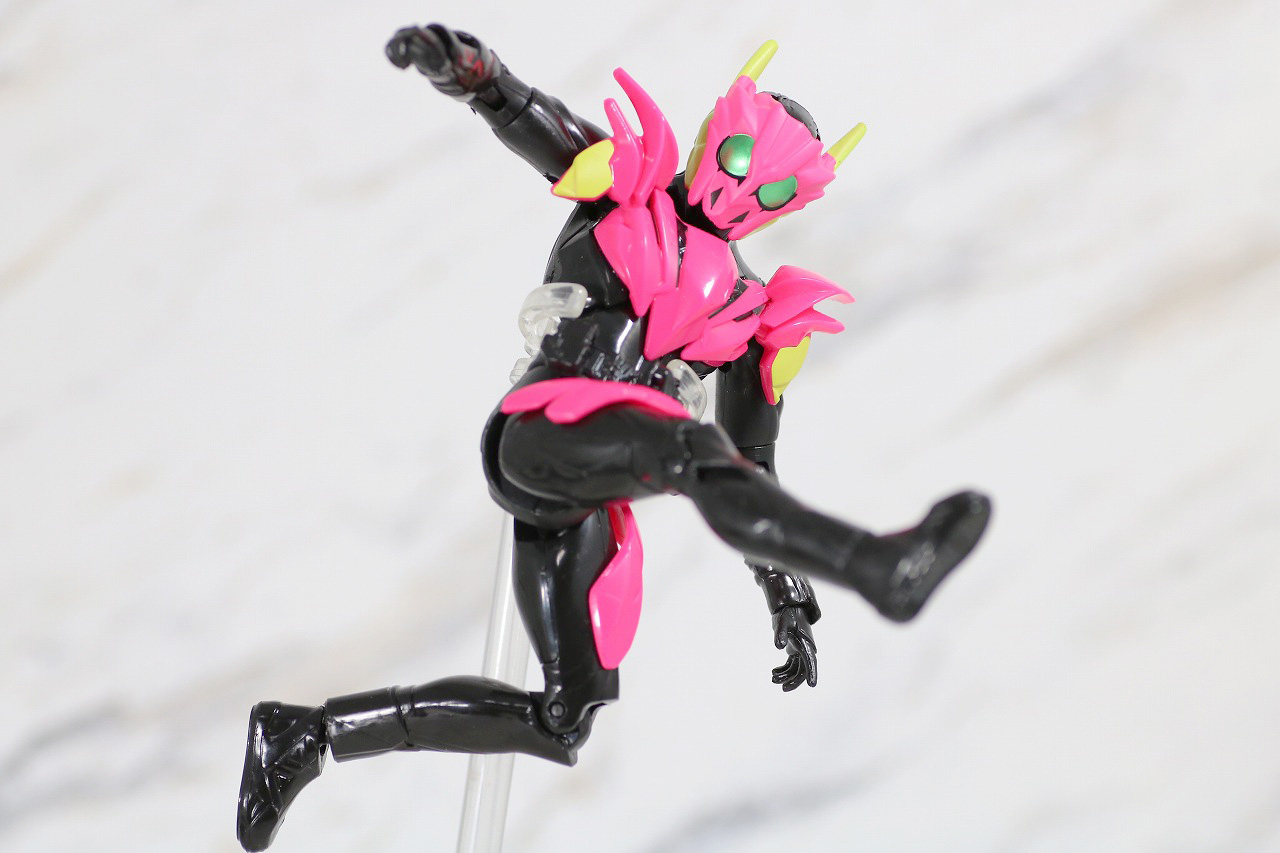 RKF　RIDER KICK'S FIGURE　仮面ライダーゼロワン　ハイブリットライズフィギュア　レビュー　フライングファルコン　アクション