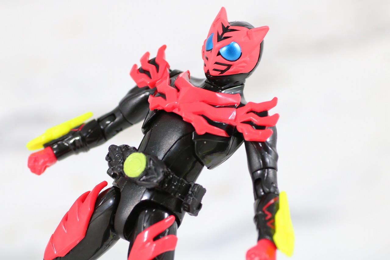 RKF　RIDER KICK'S FIGURE　仮面ライダーゼロワン　ハイブリットライズフィギュア　レビュー　フレイミングタイガー　アクション