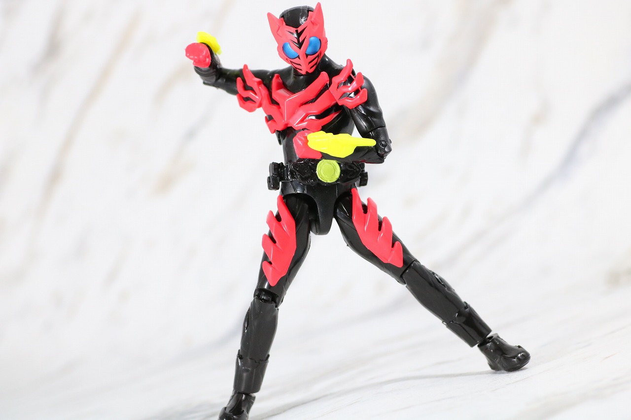 RKF　RIDER KICK'S FIGURE　仮面ライダーゼロワン　ハイブリットライズフィギュア　レビュー　フレイミングタイガー　アクション