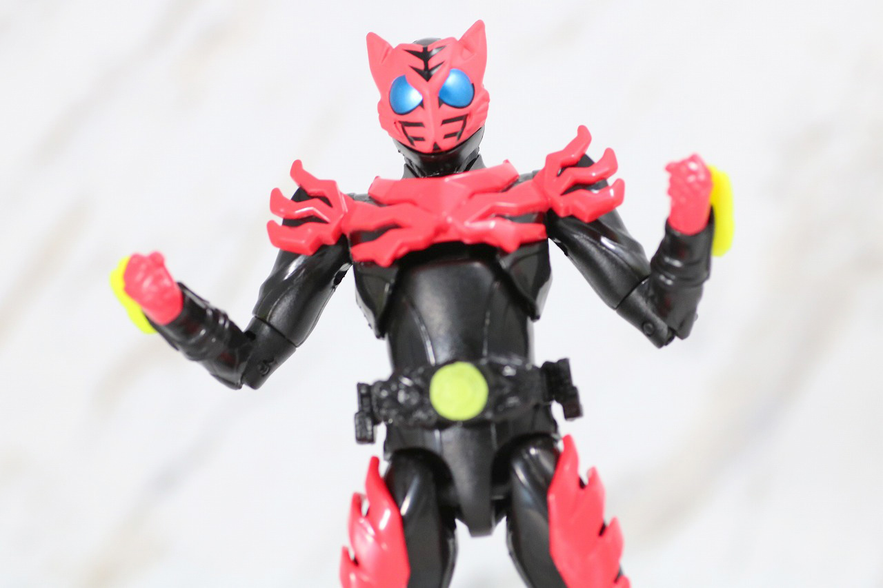 RKF　RIDER KICK'S FIGURE　仮面ライダーゼロワン　ハイブリットライズフィギュア　レビュー　フレイミングタイガー　アクション